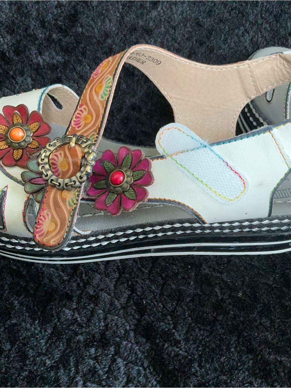 Women's White & Tan Floral Platform Sandals - Picture 8 of 8